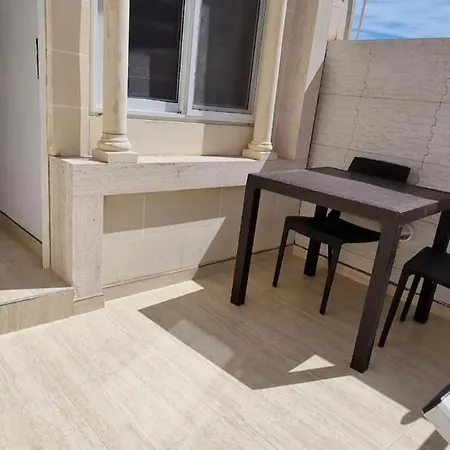 Private With Bathroom Close To Valletta *